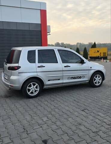 Сірий Мазда 2, об'ємом двигуна 1.4 л та пробігом 226 тис. км за 3950 $, фото 5 на Automoto.ua