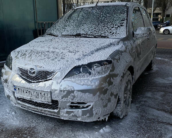 Сірий Мазда 2, об'ємом двигуна 1.4 л та пробігом 222 тис. км за 5000 $, фото 5 на Automoto.ua