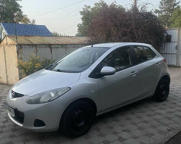 Сірий Мазда 2, об'ємом двигуна 1.35 л та пробігом 168 тис. км за 5300 $, фото 3 на Automoto.ua