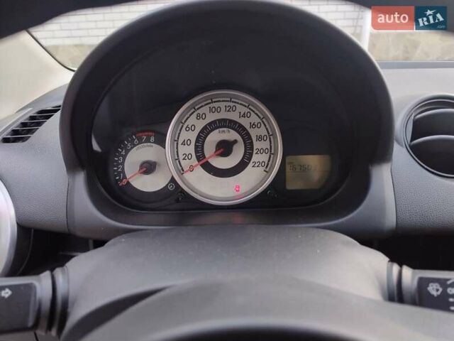 Сірий Мазда 2, об'ємом двигуна 1.35 л та пробігом 168 тис. км за 5300 $, фото 9 на Automoto.ua