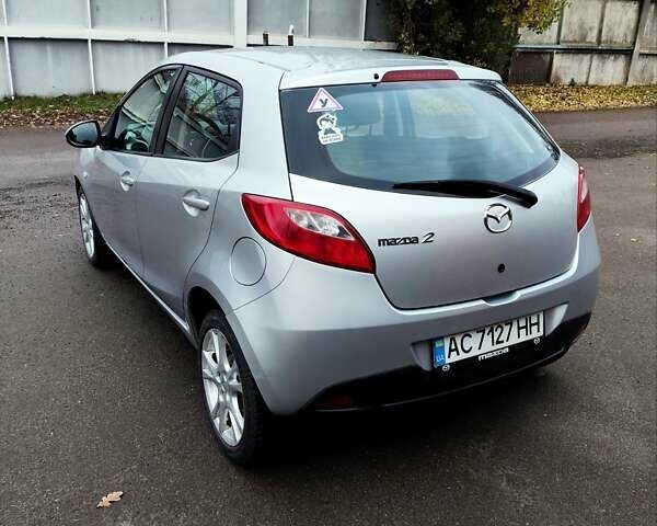 Серый Мазда 2, объемом двигателя 1.4 л и пробегом 230 тыс. км за 4800 $, фото 5 на Automoto.ua
