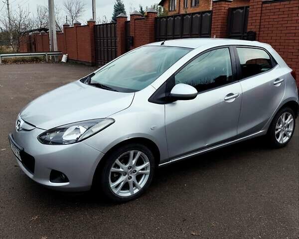 Серый Мазда 2, объемом двигателя 1.4 л и пробегом 230 тыс. км за 4800 $, фото 3 на Automoto.ua