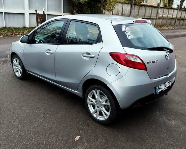 Серый Мазда 2, объемом двигателя 1.4 л и пробегом 230 тыс. км за 4800 $, фото 4 на Automoto.ua