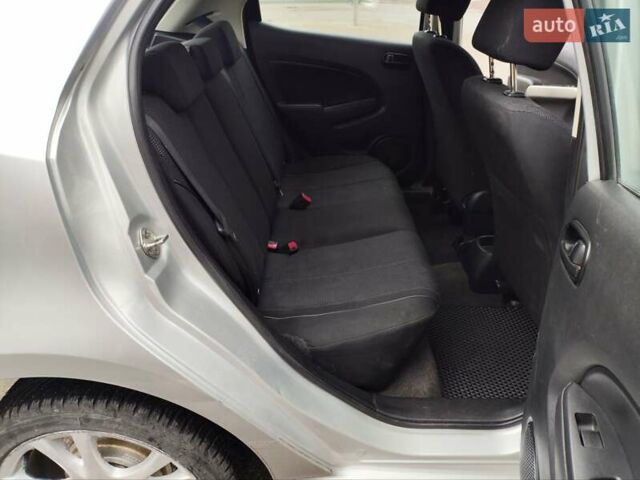 Сірий Мазда 2, об'ємом двигуна 1.4 л та пробігом 230 тис. км за 4800 $, фото 16 на Automoto.ua