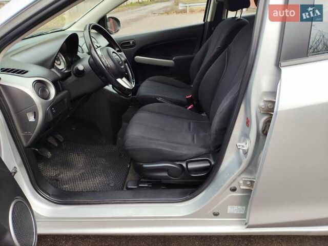 Сірий Мазда 2, об'ємом двигуна 1.4 л та пробігом 230 тис. км за 4800 $, фото 12 на Automoto.ua