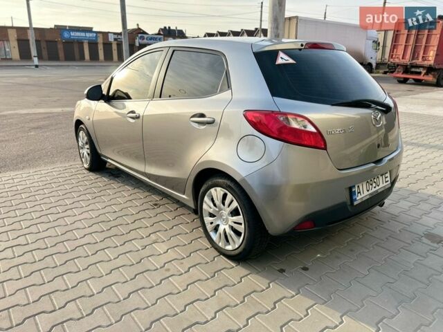 Сірий Мазда 2, об'ємом двигуна 1.35 л та пробігом 195 тис. км за 5500 $, фото 2 на Automoto.ua