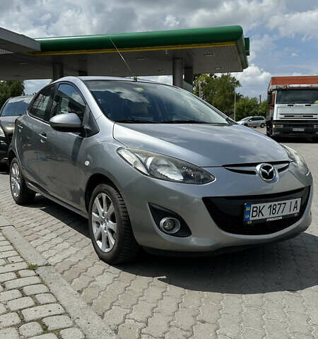 Сірий Мазда 2, об'ємом двигуна 1.3 л та пробігом 221 тис. км за 4799 $, фото 2 на Automoto.ua
