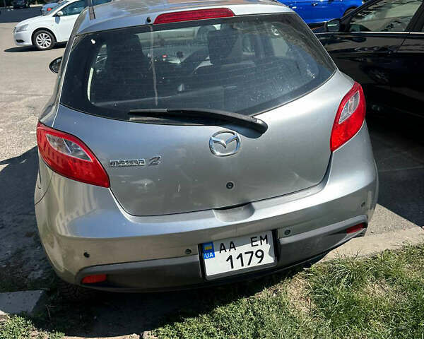 Сірий Мазда 2, об'ємом двигуна 1.5 л та пробігом 122 тис. км за 7700 $, фото 3 на Automoto.ua