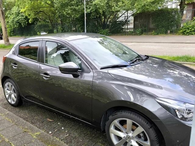 Серый Мазда 2, объемом двигателя 1.5 л и пробегом 44 тыс. км за 6000 $, фото 2 на Automoto.ua