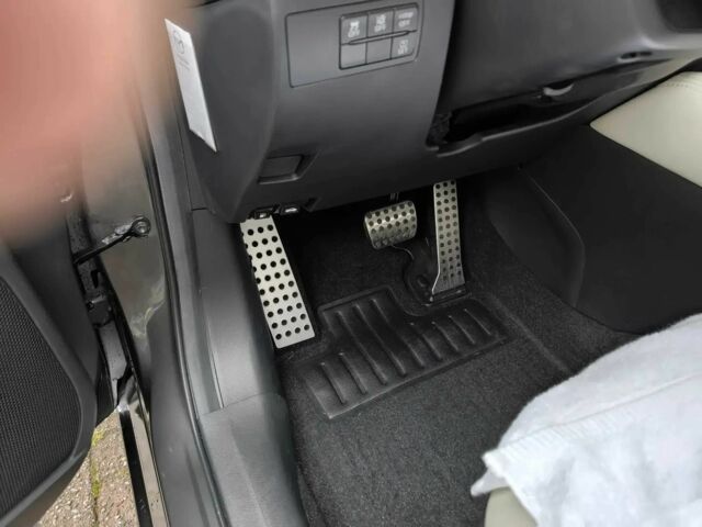 Серый Мазда 2, объемом двигателя 1.5 л и пробегом 44 тыс. км за 6000 $, фото 6 на Automoto.ua