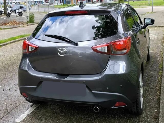 Серый Мазда 2, объемом двигателя 1.5 л и пробегом 44 тыс. км за 6000 $, фото 3 на Automoto.ua