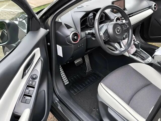 Серый Мазда 2, объемом двигателя 1.5 л и пробегом 44 тыс. км за 6000 $, фото 5 на Automoto.ua