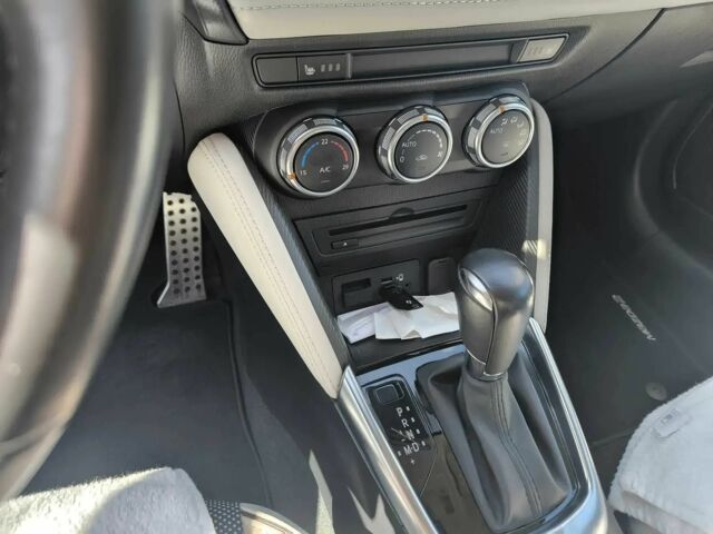 Серый Мазда 2, объемом двигателя 1.5 л и пробегом 44 тыс. км за 6000 $, фото 7 на Automoto.ua