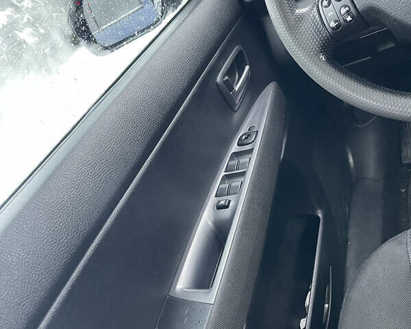 Синій Мазда 2, об'ємом двигуна 1.4 л та пробігом 178 тис. км за 3999 $, фото 32 на Automoto.ua