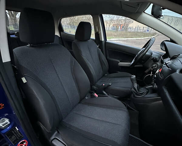 Синій Мазда 2, об'ємом двигуна 1.5 л та пробігом 157 тис. км за 3999 $, фото 11 на Automoto.ua
