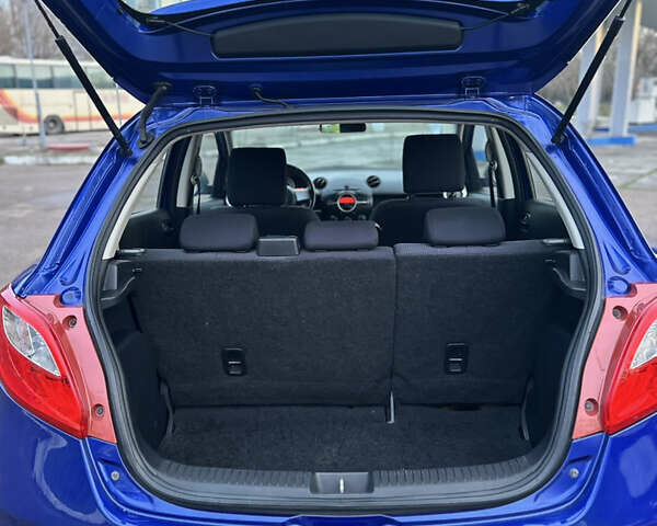 Синій Мазда 2, об'ємом двигуна 1.5 л та пробігом 157 тис. км за 3999 $, фото 10 на Automoto.ua