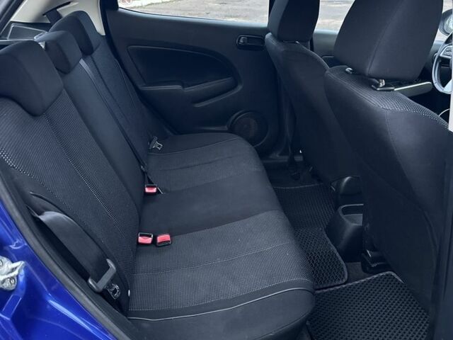 Синій Мазда 2, об'ємом двигуна 1.5 л та пробігом 157 тис. км за 3999 $, фото 13 на Automoto.ua