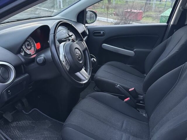 Синій Мазда 2, об'ємом двигуна 1.5 л та пробігом 157 тис. км за 3999 $, фото 16 на Automoto.ua