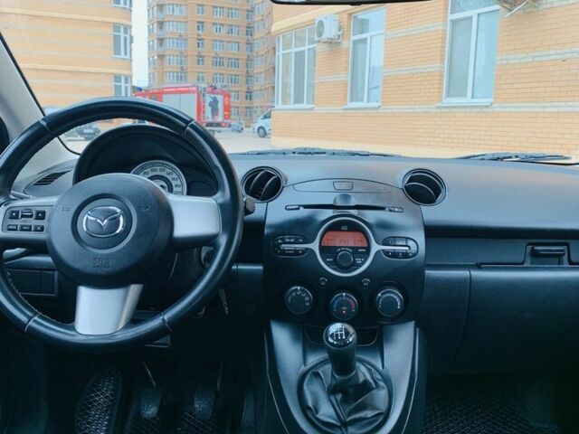 Синій Мазда 2, об'ємом двигуна 1.5 л та пробігом 157 тис. км за 4650 $, фото 4 на Automoto.ua