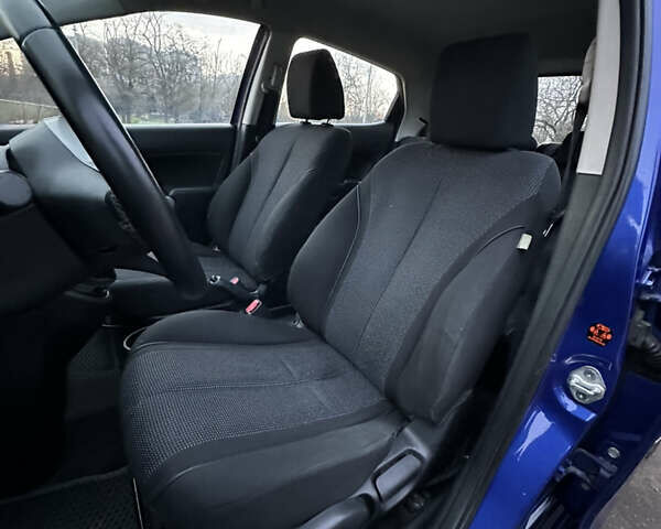 Синій Мазда 2, об'ємом двигуна 1.5 л та пробігом 157 тис. км за 3999 $, фото 17 на Automoto.ua