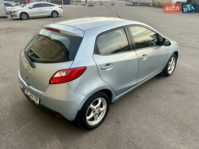 Синий Мазда 2, объемом двигателя 1.3 л и пробегом 182 тыс. км за 4500 $, фото 3 на Automoto.ua