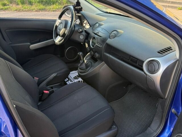 Синій Мазда 2, об'ємом двигуна 1.5 л та пробігом 171 тис. км за 4900 $, фото 7 на Automoto.ua