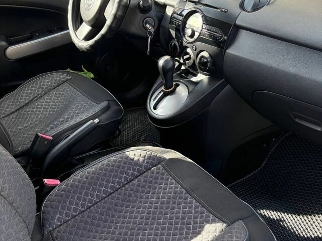 Синій Мазда 2, об'ємом двигуна 1.5 л та пробігом 80 тис. км за 6500 $, фото 10 на Automoto.ua