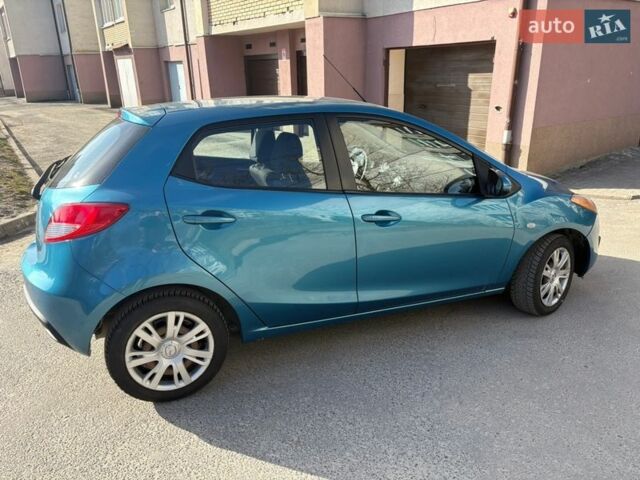 Синий Мазда 2, объемом двигателя 1.5 л и пробегом 80 тыс. км за 7500 $, фото 4 на Automoto.ua
