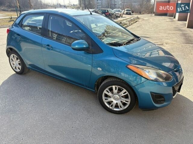 Синий Мазда 2, объемом двигателя 1.5 л и пробегом 80 тыс. км за 7500 $, фото 3 на Automoto.ua