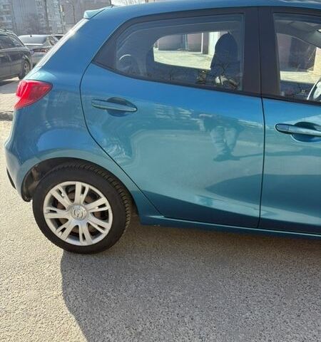 Синий Мазда 2, объемом двигателя 1.5 л и пробегом 80 тыс. км за 7500 $, фото 5 на Automoto.ua