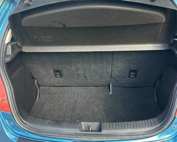 Синий Мазда 2, объемом двигателя 1.5 л и пробегом 165 тыс. км за 8700 $, фото 5 на Automoto.ua