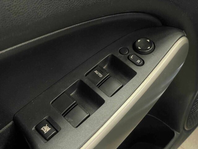 Синий Мазда 2, объемом двигателя 1.5 л и пробегом 166 тыс. км за 6790 $, фото 7 на Automoto.ua