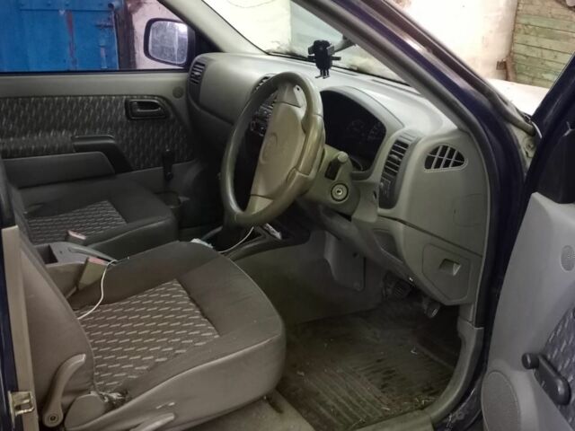 Синий Мазда 2, объемом двигателя 2.5 л и пробегом 160 тыс. км за 4000 $, фото 4 на Automoto.ua