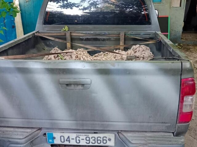 Синий Мазда 2, объемом двигателя 2.5 л и пробегом 160 тыс. км за 4000 $, фото 2 на Automoto.ua