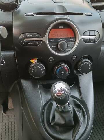 Зеленый Мазда 2, объемом двигателя 1.4 л и пробегом 157 тыс. км за 4590 $, фото 22 на Automoto.ua