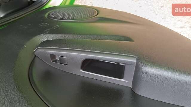 Зеленый Мазда 2, объемом двигателя 1.4 л и пробегом 157 тыс. км за 4590 $, фото 32 на Automoto.ua