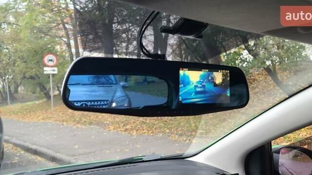 Зелений Мазда 2, об'ємом двигуна 1.5 л та пробігом 69 тис. км за 6300 $, фото 12 на Automoto.ua