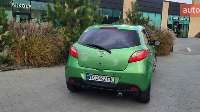 Зелений Мазда 2, об'ємом двигуна 1.5 л та пробігом 69 тис. км за 6300 $, фото 5 на Automoto.ua