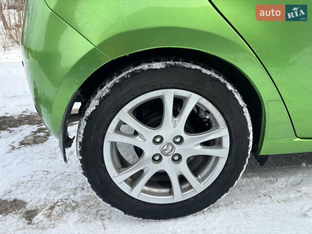 Зеленый Мазда 2, объемом двигателя 1.5 л и пробегом 107 тыс. км за 6000 $, фото 8 на Automoto.ua