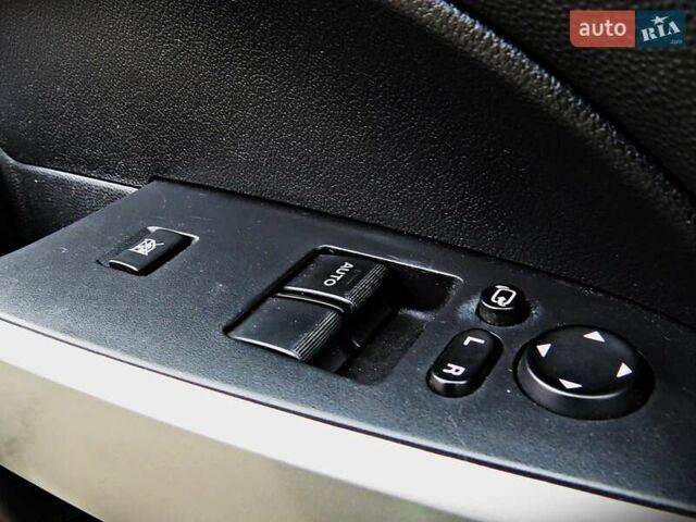 Зелений Мазда 2, об'ємом двигуна 1.4 л та пробігом 169 тис. км за 3700 $, фото 5 на Automoto.ua