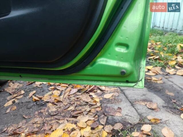 Зеленый Мазда 2, объемом двигателя 1.5 л и пробегом 147 тыс. км за 6000 $, фото 4 на Automoto.ua