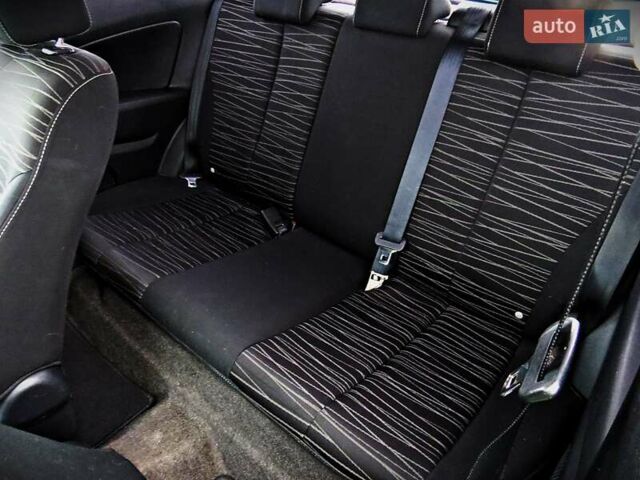 Зелений Мазда 2, об'ємом двигуна 1.4 л та пробігом 169 тис. км за 3700 $, фото 10 на Automoto.ua