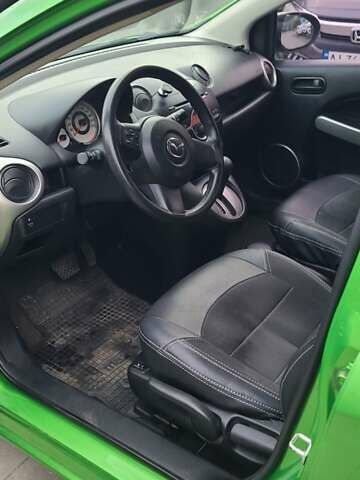 Зелений Мазда 2, об'ємом двигуна 1.5 л та пробігом 69 тис. км за 6300 $, фото 1 на Automoto.ua