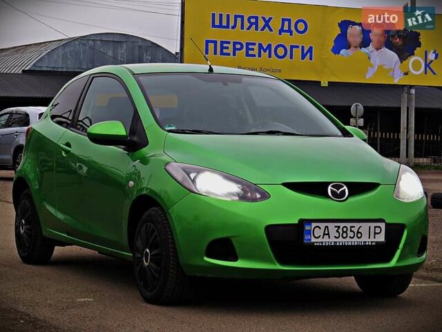 Зелений Мазда 2, об'ємом двигуна 1.4 л та пробігом 169 тис. км за 3700 $, фото 1 на Automoto.ua