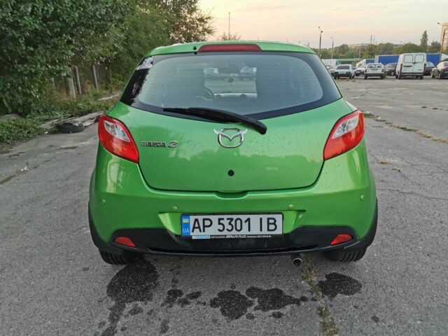 Зелений Мазда 2, об'ємом двигуна 1.5 л та пробігом 102 тис. км за 6800 $, фото 5 на Automoto.ua