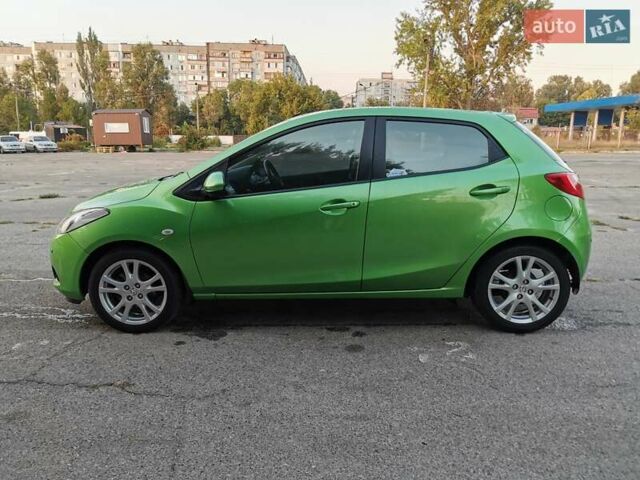 Зеленый Мазда 2, объемом двигателя 1.5 л и пробегом 102 тыс. км за 6798 $, фото 3 на Automoto.ua