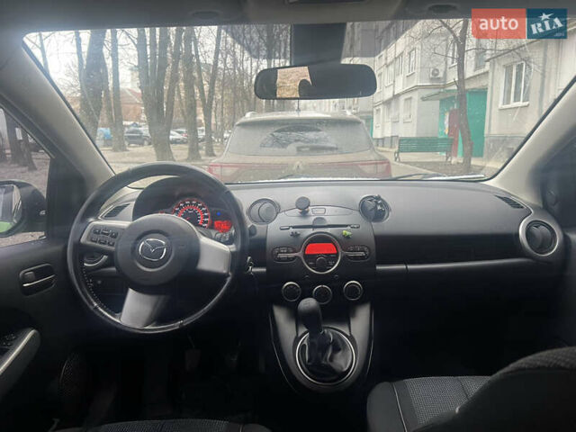 Зеленый Мазда 2, объемом двигателя 1.6 л и пробегом 169 тыс. км за 5700 $, фото 5 на Automoto.ua