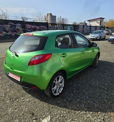 Зелений Мазда 2, об'ємом двигуна 1.4 л та пробігом 135 тис. км за 5700 $, фото 2 на Automoto.ua