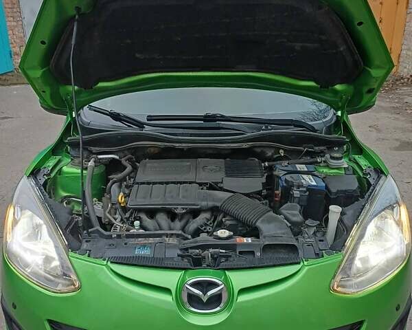 Зеленый Мазда 2, объемом двигателя 1.5 л и пробегом 151 тыс. км за 5700 $, фото 7 на Automoto.ua