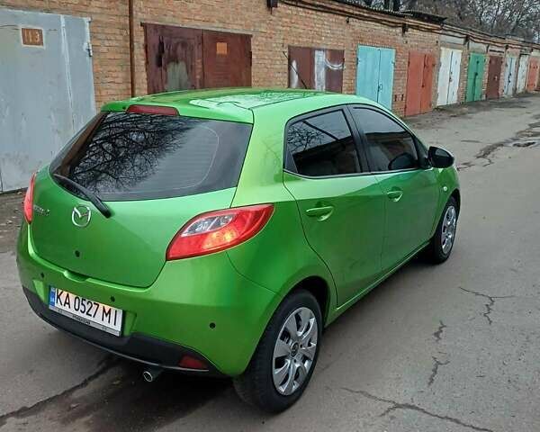 Зеленый Мазда 2, объемом двигателя 1.5 л и пробегом 151 тыс. км за 5700 $, фото 5 на Automoto.ua